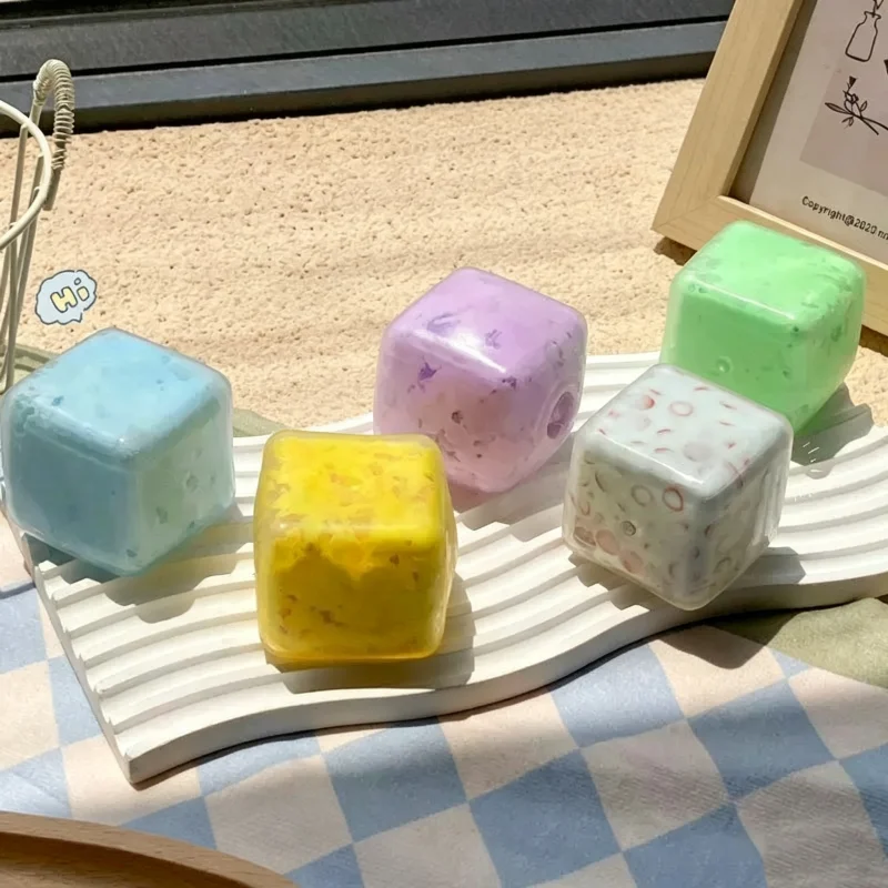 Building Blocks - Блок-фигурка из глины в форме куба,